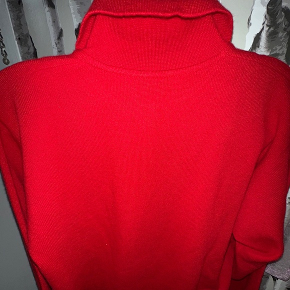 RED POLO TYPE SWEATER - Picture 5 of 8